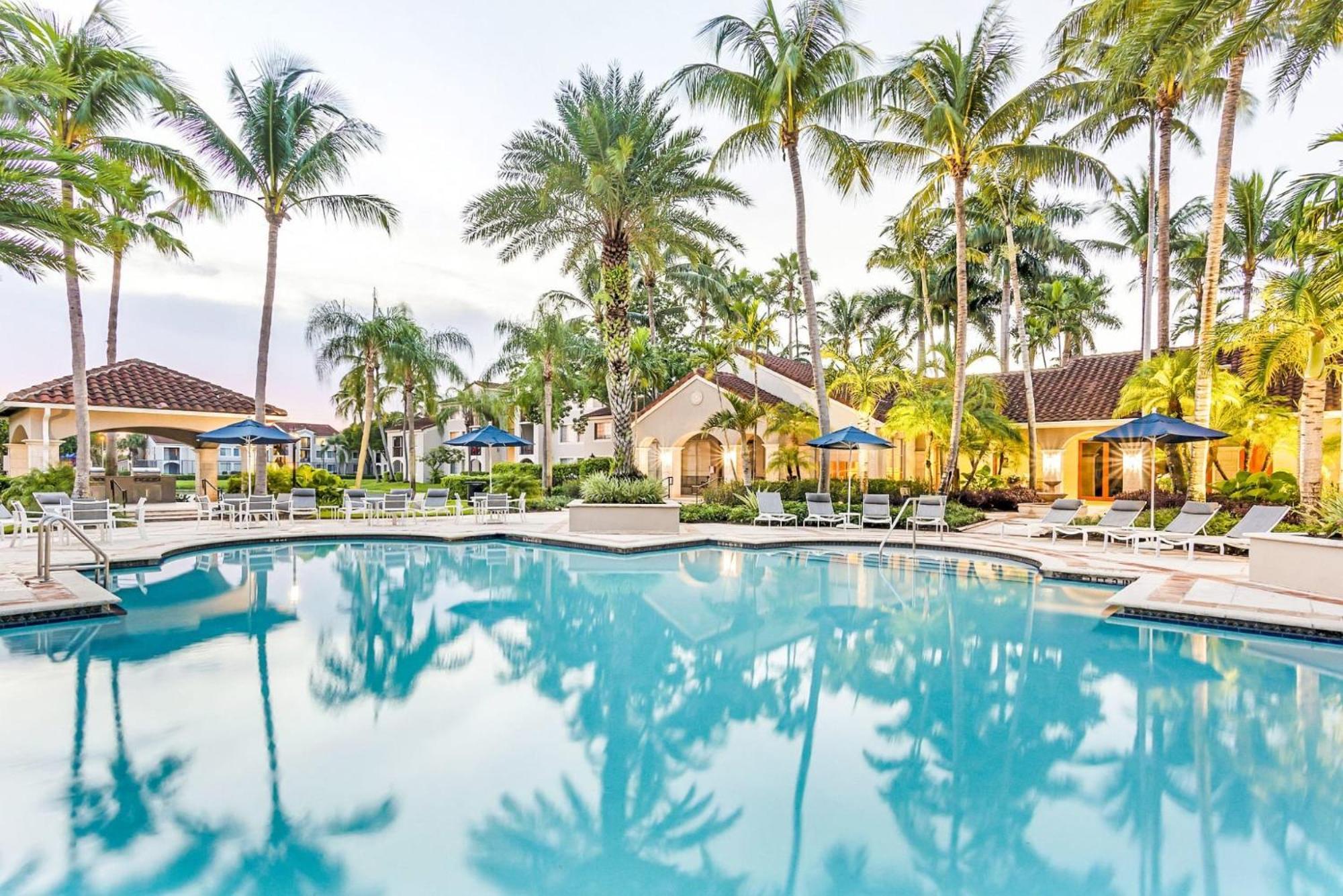 Stunning & Spacious Apartments At Miramar Lakes In South Florida Exterior photo